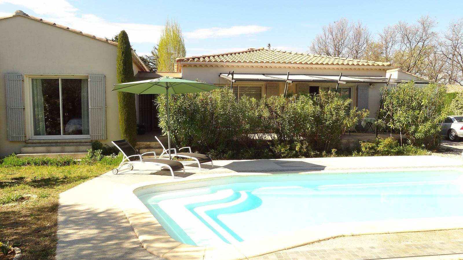 Confortable villa avec piscine privative, climatisation in Maubec, Parc naturel régional du Luberon