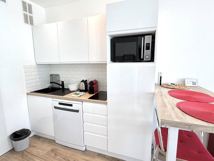 Gîte pour 2 personnes, avec balcon dans Plage Fabron Bambou Nice - 3