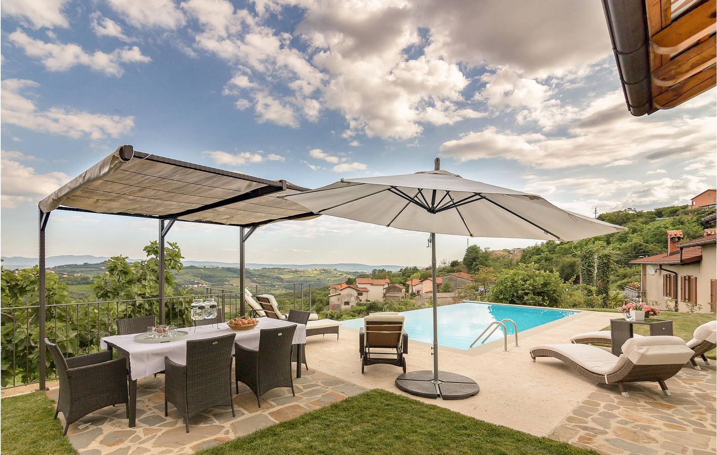 Ferienhaus für 10 Personen mit Terrasse in Brda, Slowenien