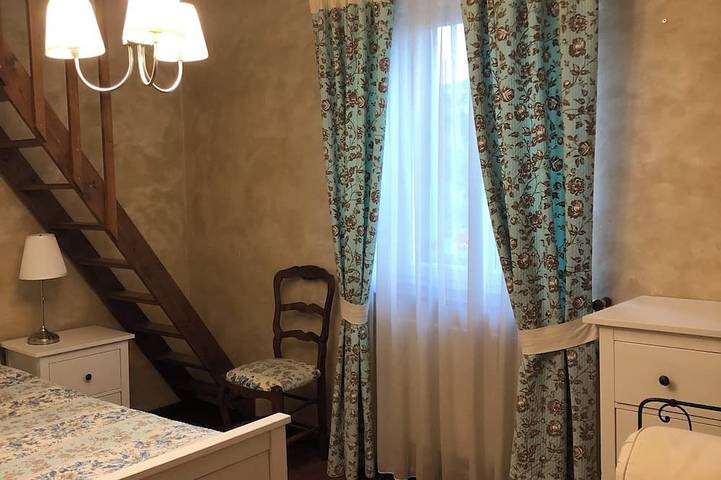 Chambre d’hôte pour 11 personnes à Les Loges - 2