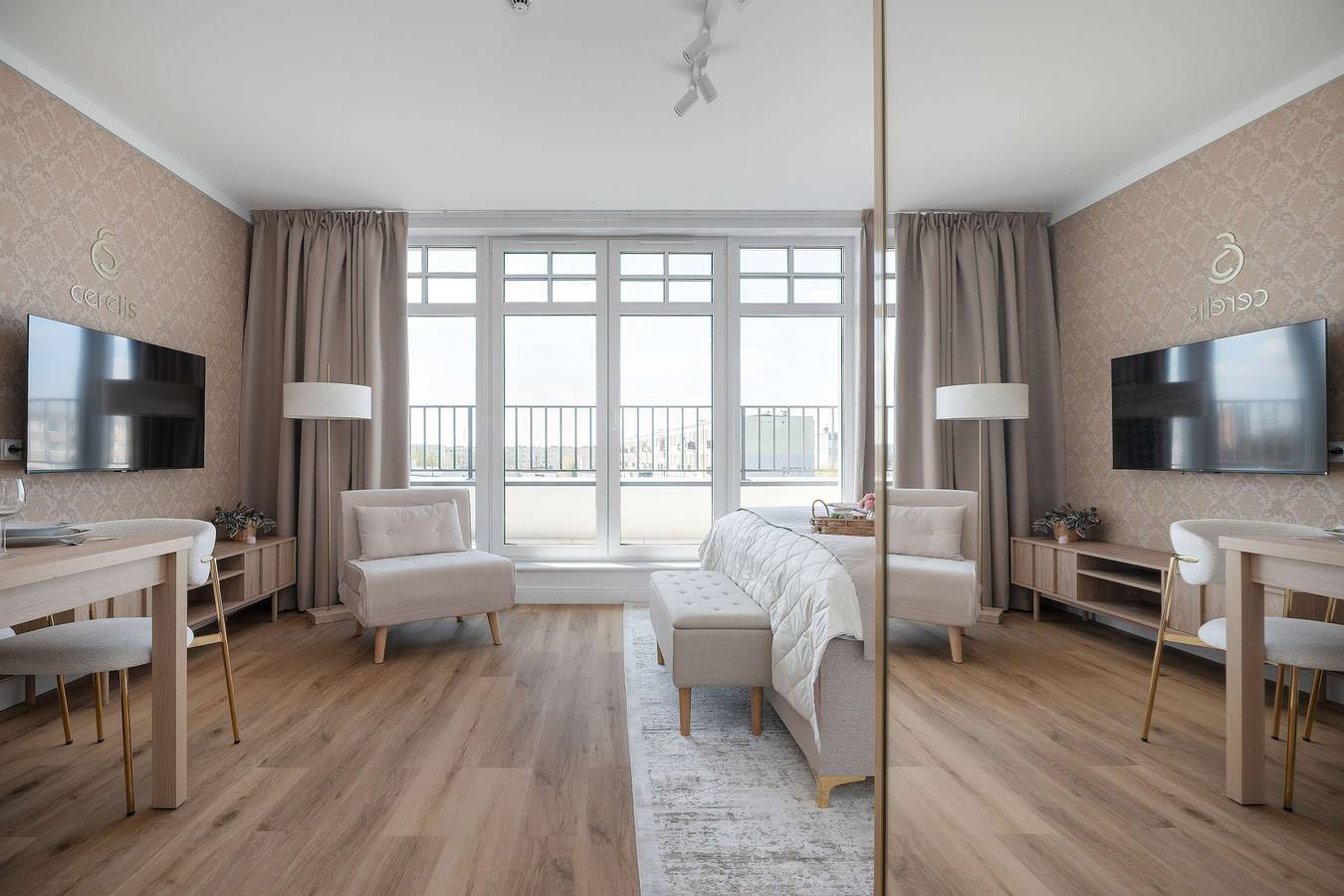 Geheel appartement, Stylish Studio with a Balcony | A Place to Work in Ciechocinek, Woiwodschap Koejavië-Pommeren