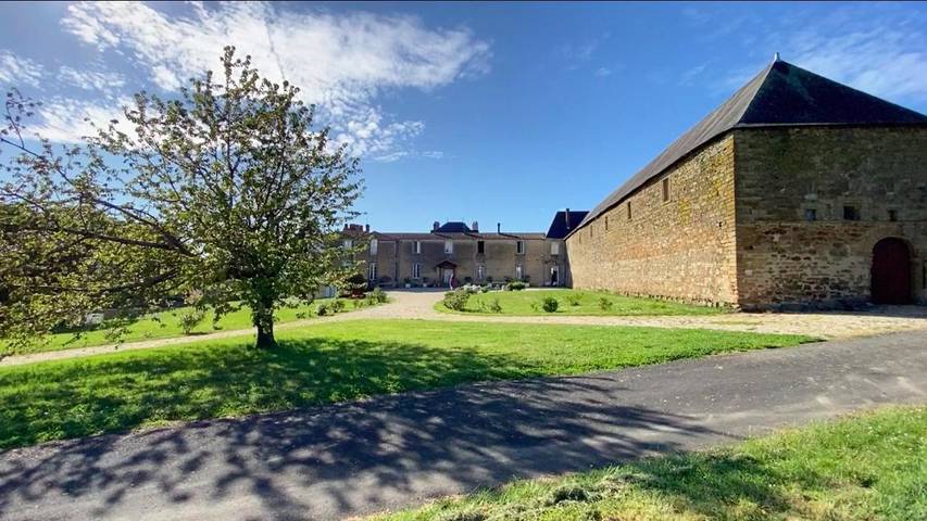 Location de vacances pour 4 personnes, avec terrasse et jardin, animaux acceptés à Mouchamps - 2