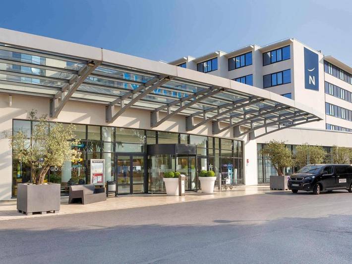 Hôtel pour 4 personnes, avec piscine à Roissy-en-France - 3