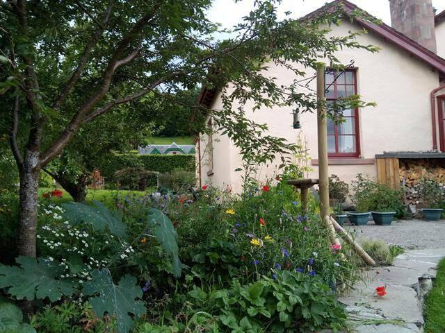 Entire apartment, Strathpeffer Holiday Cottages in Strathpeffer, Highlands