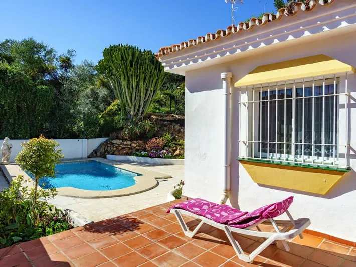 Casa de vacaciones para 4 personas, con jardín además de terraza y piscina - 1