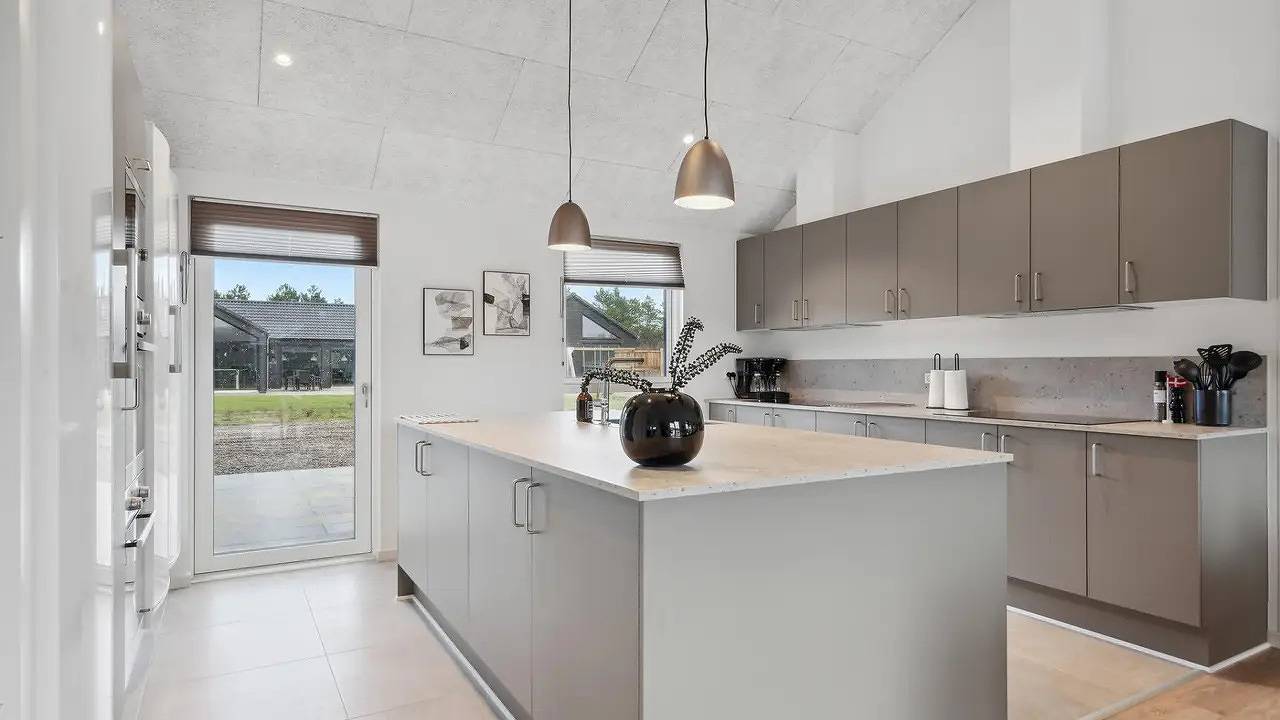 Ferienhaus für 26 Personen (320 m²) in Ivenack in Ivenack, Mecklenburgische Seenplatte