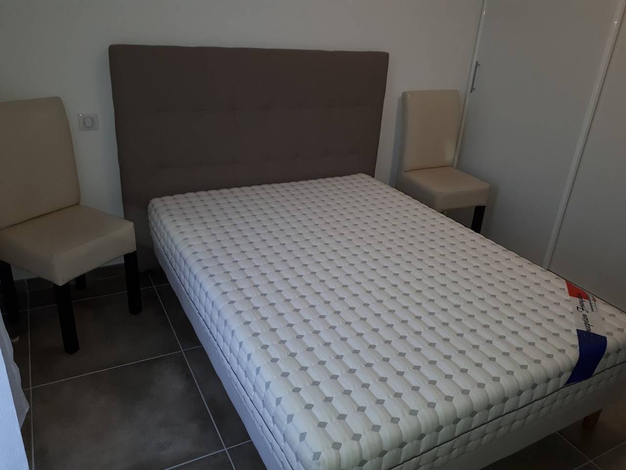 Entire apartment, Modern Apartment in Lucciana with Terrace, 45m² in Lucciana, Bastia region