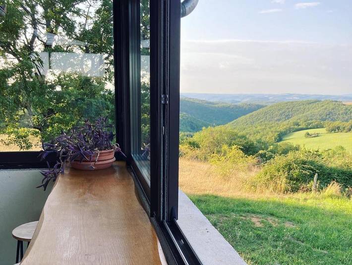 Location de vacances pour 8 personnes, avec jardin et vue à Reilhaguet