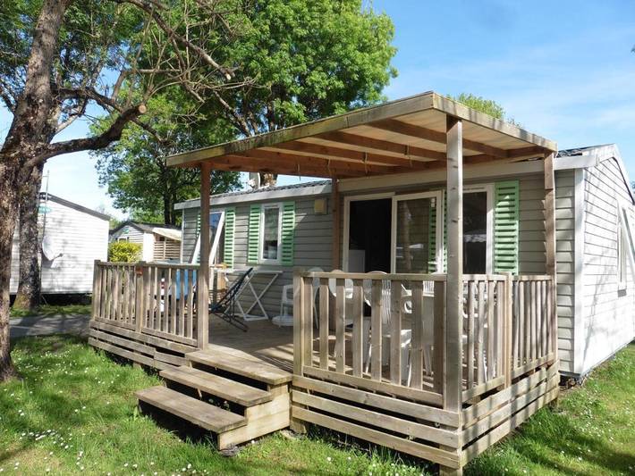 Camping pour 6 personnes, avec piscine et terrasse