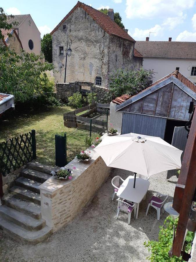 Location de vacances pour 6 personnes, avec jardin à Flavigny-sur-Ozerain - 2