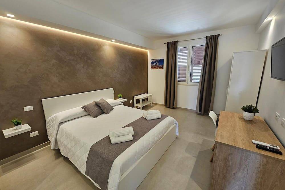 Bed and Breakfast 'Aura Beb - Tripla' in Pachino, Provincia de Siracusa