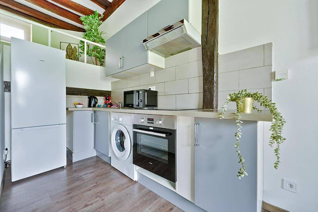 Appartement entier, Welcome to Clara House in Wissous, Essonne