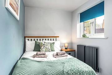 Log Cabin for 6 People in Sheffield, South Yorkshire, Photo 4