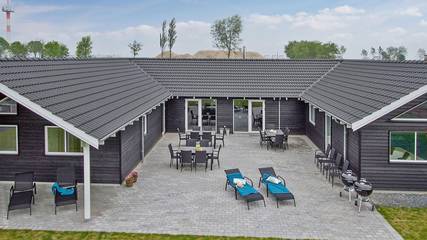 Ferienhaus für 20 Personen, mit Sauna, mit Haustier in Olpenitz