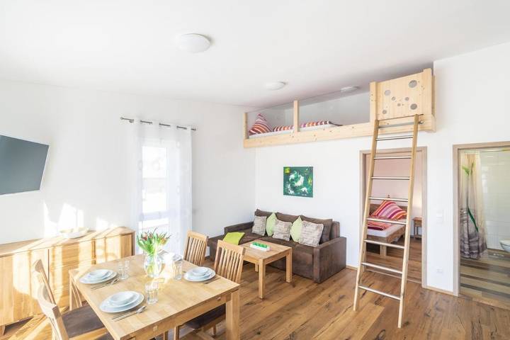 Ferienwohnung für 6 Personen, mit Terrasse und Garten in Memmingen