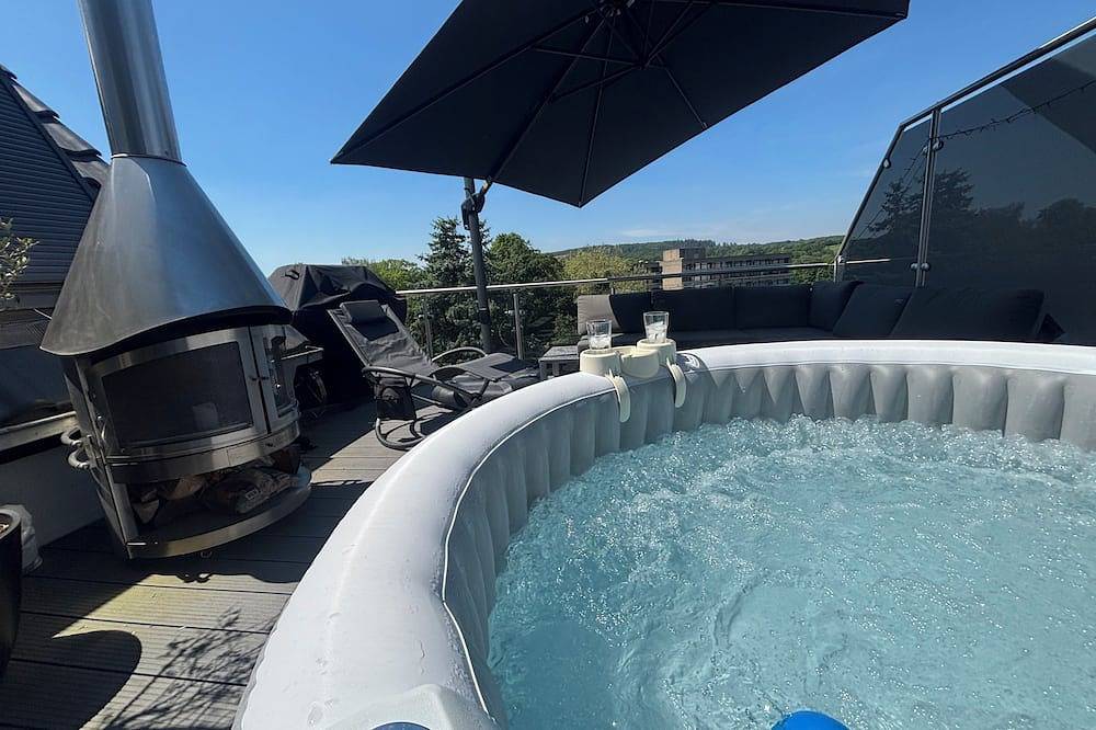 Apartamento entero, 2room. Duplex apartment - roof terrace, whirlpool, elevator, air conditioning, close to clinic in Bad Salzuflen, Distrito de Lippe