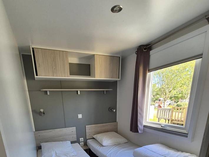Camping La Plage de L'Orb - Mobilhome 6 personnes - Casa Vip 3 chambres Spa Privatif climatisé 31m² in Cessenon-sur-Orb, Côte méditerranéenne (France)