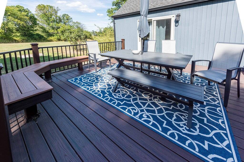 Luxurious farmhouse with breathtaking views on sprawling 14-acre farm in Hunterdon County