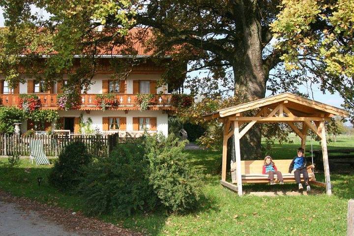 Bauernhof für 4 Personen, mit Balkon und Garten in Bad Feilnbach