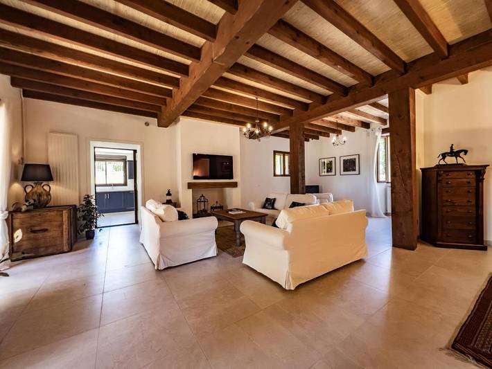 Location de vacances pour 6 personnes, avec terrasse ainsi que vue et piscine à Alaigne - 2