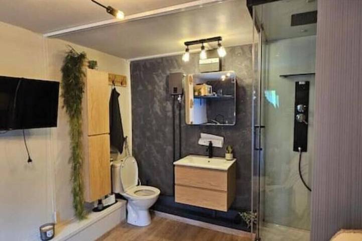 Gîte pour 2 personnes, avec jardin à Saint-Martin-de-Queyrières - 2