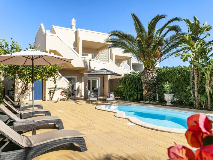 Gîte pour 6 personnes, avec terrasse et jardin