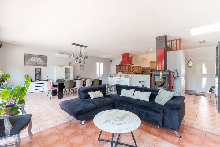 Ferienhaus 'Maison Zoé' mit privatem Pool, Terrasse und Wlan in Saint-Laurent-de-Neste, Hautes-Pyrénées
