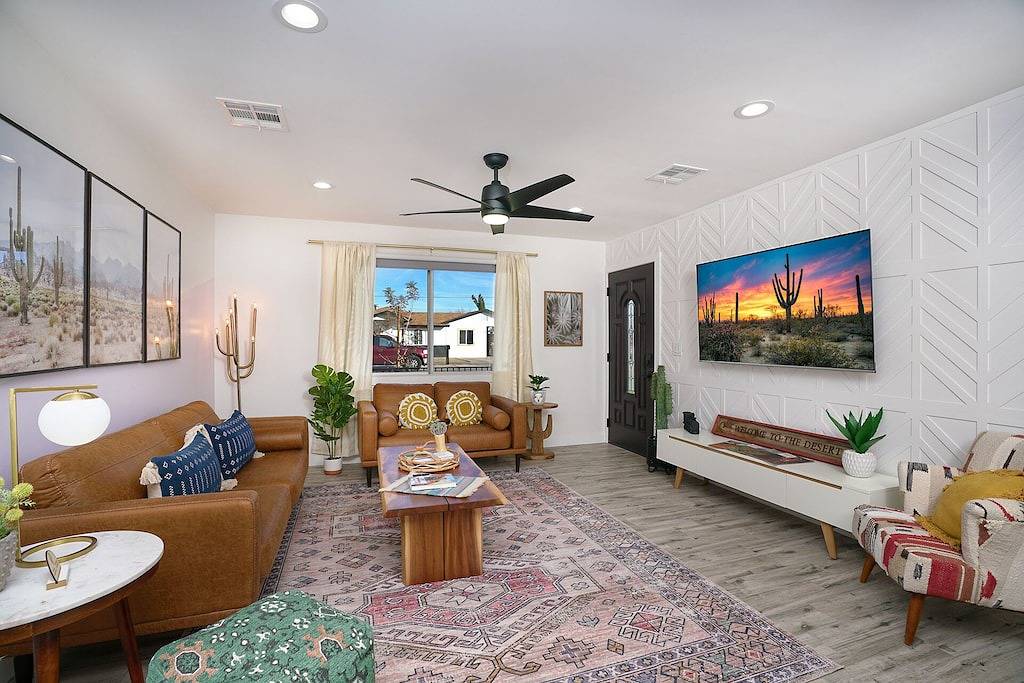 Gorgeous 100% remodeled home in Downtown Gilbert in Gilbert, Maricopa County