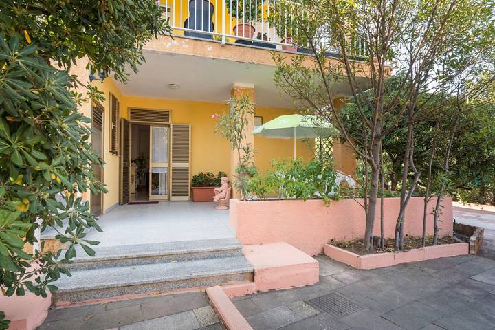 Casa vacanza per 4 persone, con Giardino a Posada
