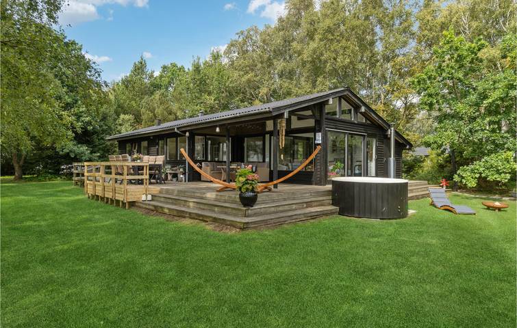 Ferienhaus für 6 Personen, mit Terrasse und Garten in Himmerland - 2