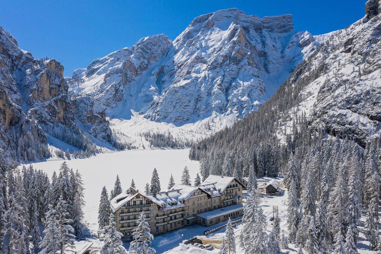 Hotel Lago di Braies in Pragser Wildsee, Prags