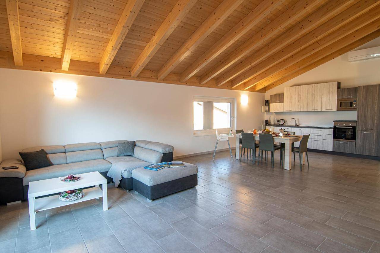 Appartement entier, Attico Bella Vista in Dubino, Alpes de la Bernina