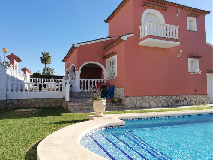 Ferienhaus für 10 Personen, mit Terrasse und Garten in els Poblets