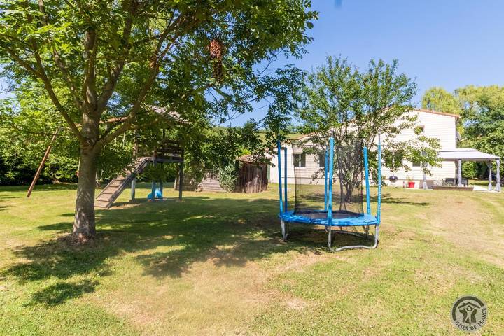 Gîte pour 6 personnes, avec jardin