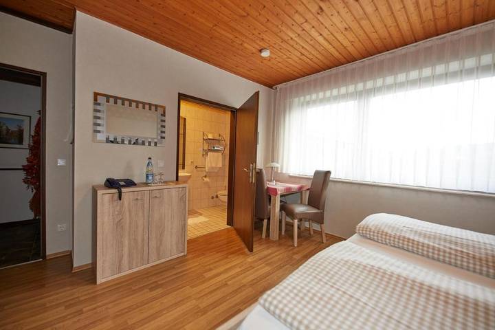 Ferienhaus für 2 Personen, mit Balkon und Terrasse sowie Garten und Ausblick in Brakel - 3