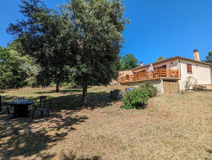 Location de vacances pour 5 personnes, avec terrasse à Saint-Pompont