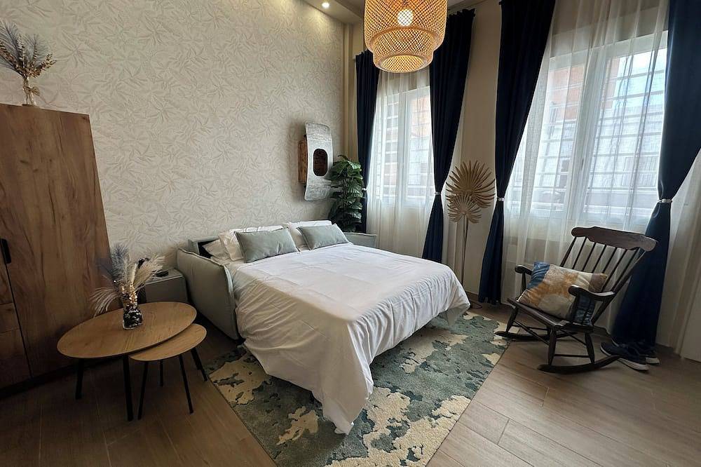 Entire apartment, Barajas Airport Apartment in Barajas, Madrid