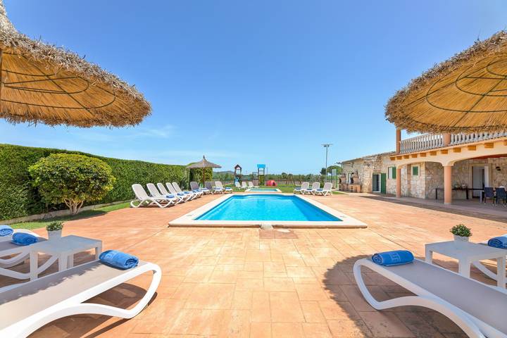 Casa de vacaciones para 32 personas, con Balcón además de Jardín y Piscina para niños en las Islas Baleares - 3