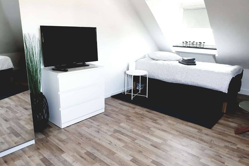 Apartamento entero, Luxuriöse großzügige Wohnung mit 3 Schlafzimmer, Terrasse in Solingen, Condado del Monte