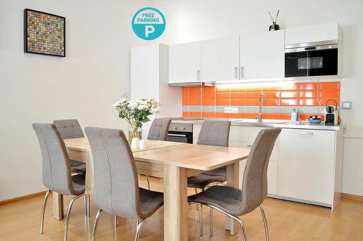Ferienwohnung für 6 Personen, mit Balkon und Ausblick in Vinohrady