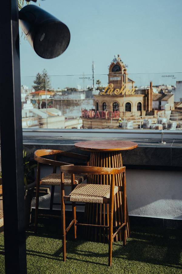 Appart’hôtel pour 4 personnes, avec jardin ainsi que piscine et vue