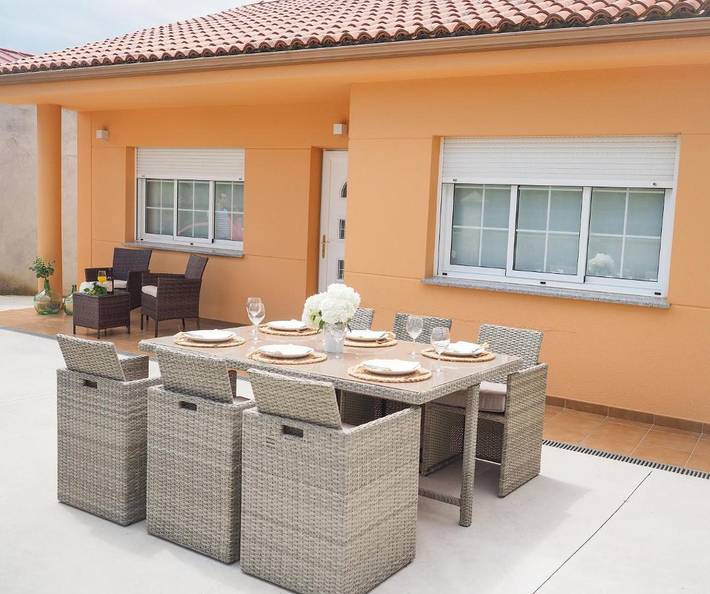 Casa de vacaciones para 7 personas, con vistas además de jardín y piscina en Provincia de La Coruña - 3