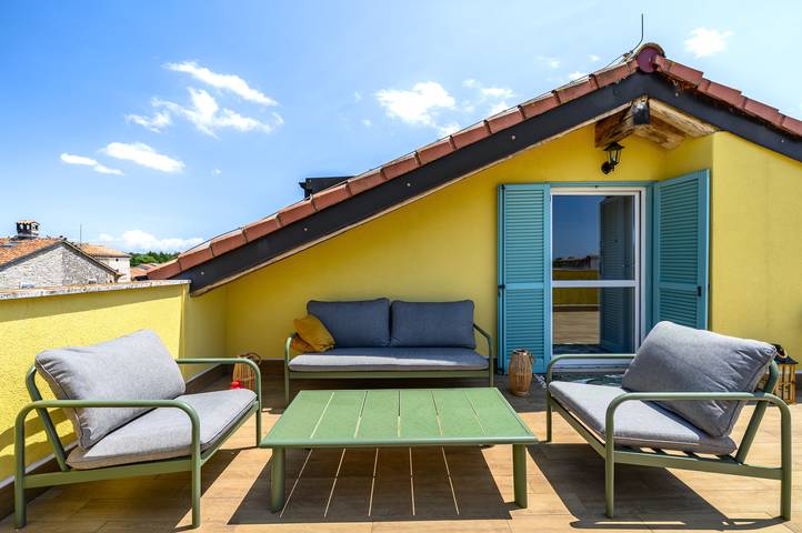 Ferienwohnung für 5 Personen, mit Garten und Balkon in Nova Vas