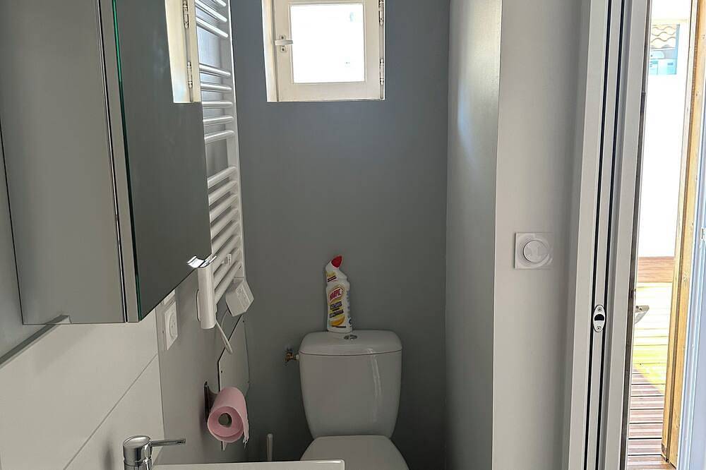 Ganze Wohnung, Studio, very well located 100 m from the beach, Air-conditioned one parking space in Vendays-Montalivet, Lesparre-Médoc und Umgebung