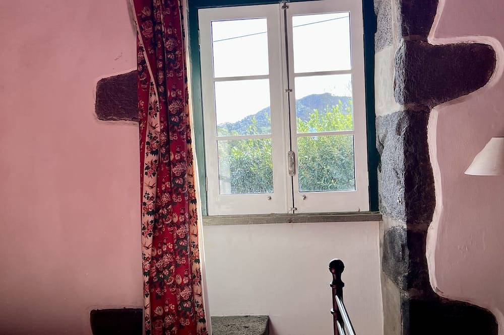 Country house with sea view in Isla de San Miguel, Fenais da Luz