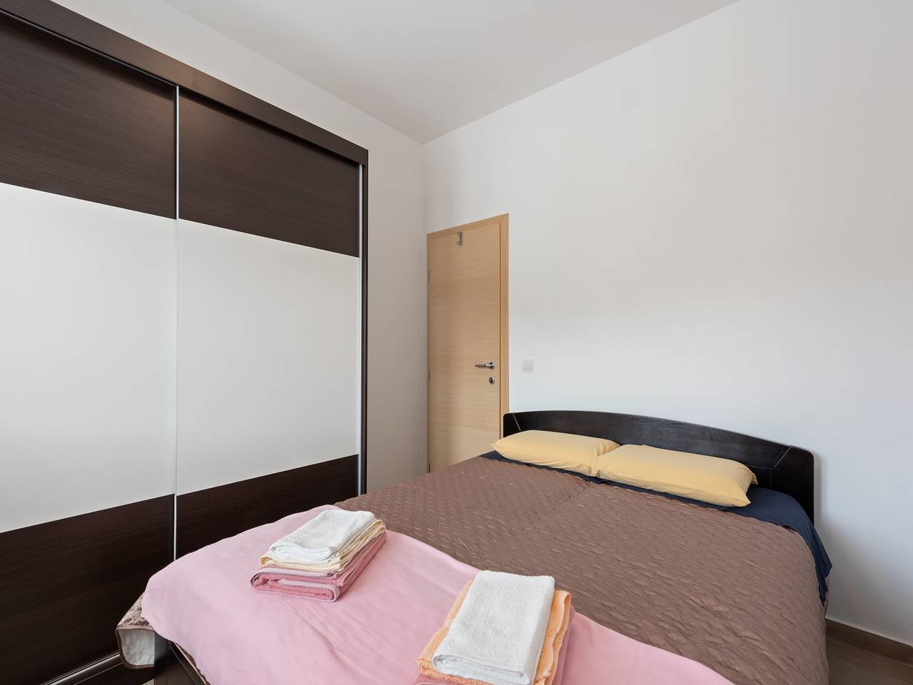 Ganze Wohnung, Nevidane Wohnung in der Nähe des Meeres in Nevidane, Pasman