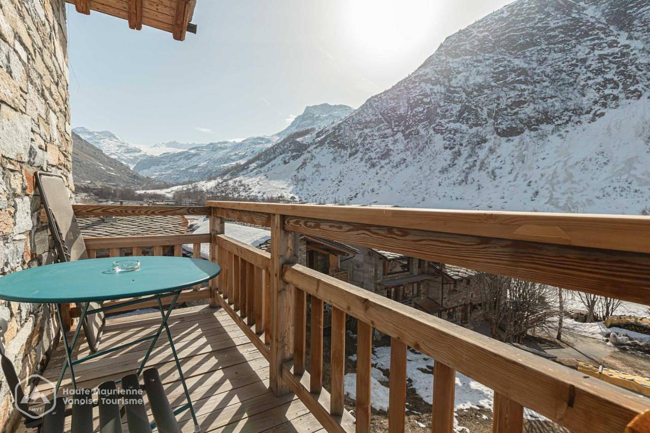 Quadruple Room with Private Bathroom in Bonneval-sur-Arc, Massif de la Vanoise