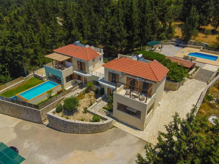 Location de vacances pour 11 personnes, avec Jacuzzi et Piscine dans Vámos - 2
