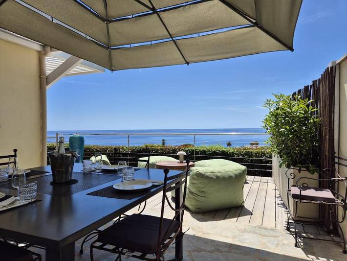 Appartement de vacances pour 4 personnes, avec Jacuzzi et Terrasse ainsi que Jardin et Vue