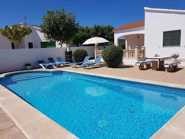 Casa de vacaciones para 6 personas, con balcón además de jardín y piscina - 1